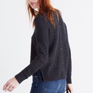 Madewell // Backroad Button Back Sweater 🖤